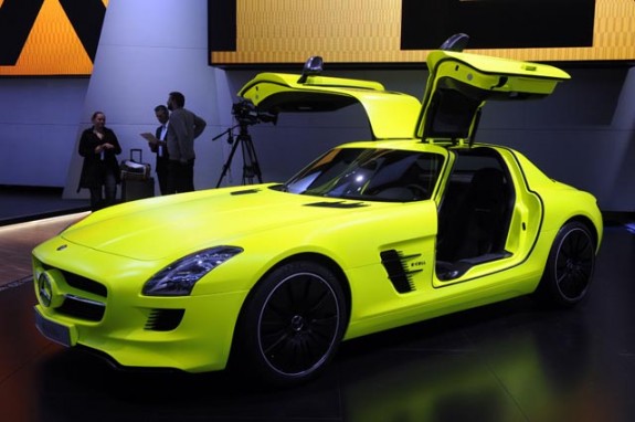 Мерседес SLS AMG крыло Чайки